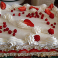 Fraisier à la crème fraîche