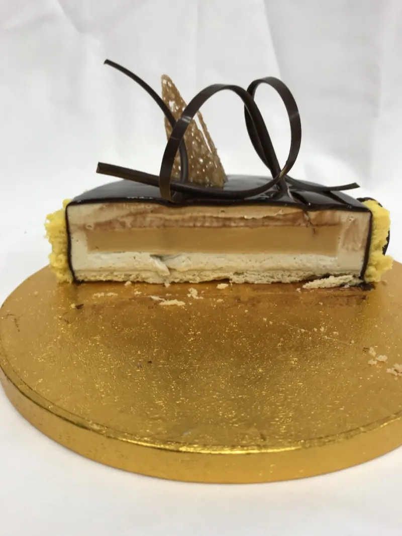 Entremets sans défauts : identifier les causes profondes et corriger chaque faille d'assemblage