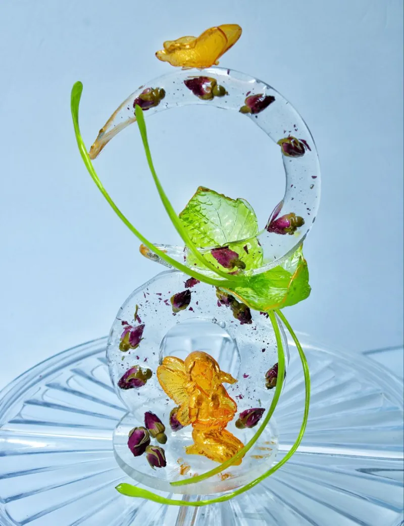 Isomalt et sucre tiré : maîtriser l'art des décors transparents qui émerveillent