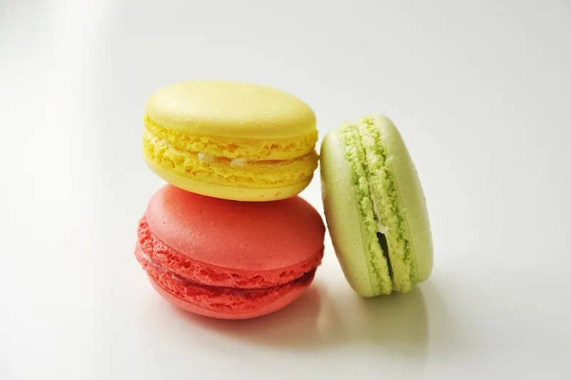 Le macaron français : entre mythe, maîtrise et magie des saveurs